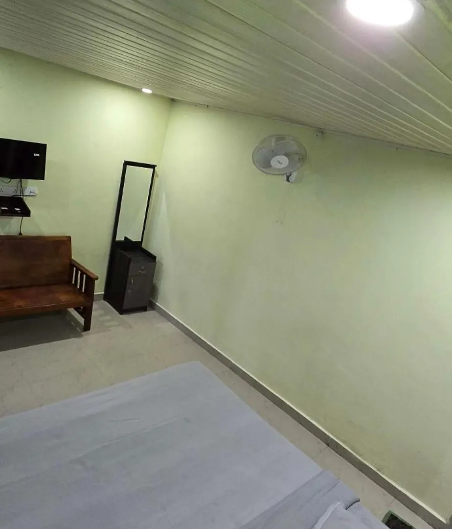Eco Munnar Budget Stay Anachal Bed & Breakfast